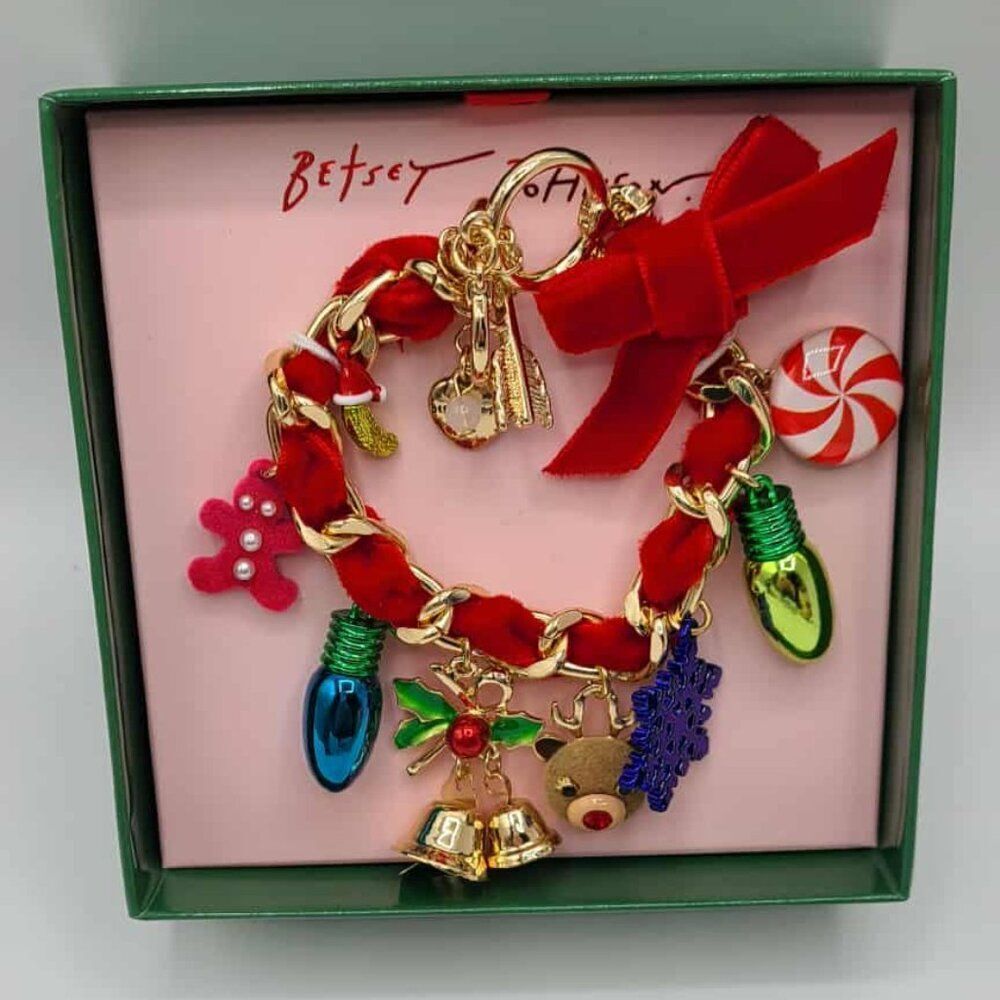 Betsey Johnson Santa Baby Charm Bow Bracelet NEW!  NWT!